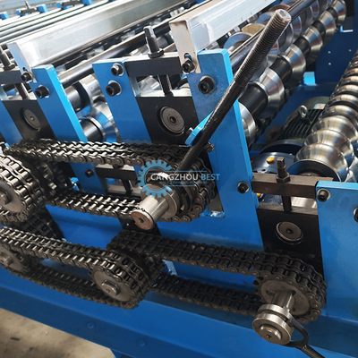 Hidrolik Kesme 5.5kw Galvanizli Çelik Çift Katmanlı Çatı Paneli Profil Rulo Yapım Makinesi