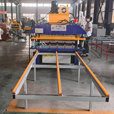 5.5 KW Güçlü ve 15-16 İstasyonlu Çift Katmanlı Çelik Çatı Rulo Formasyon Makinesi