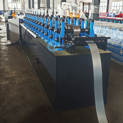 Yüksek Hızlı Uçan Kesme Durmaksızın Furring Kanal Rulo Formasyon Makinesi