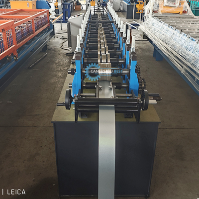 Yüksek Hızlı Uçan Kesme Durmaksızın Furring Kanal Rulo Formasyon Makinesi
