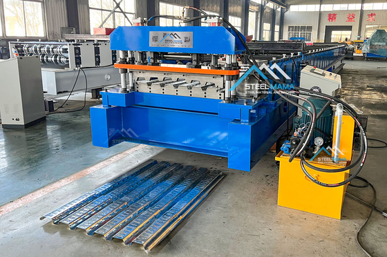 Düzenlenebilir kesim uzunluğu ve hidrolik kesim tipi ile 1250mm genişliğinde zemin güverte rulo şekillendirme makinesi