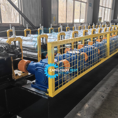 Rusya Popüler Tasarım Galvanizli Çelik Çatı Kelepçesi Yapma Rulo Formasyon Makinesi