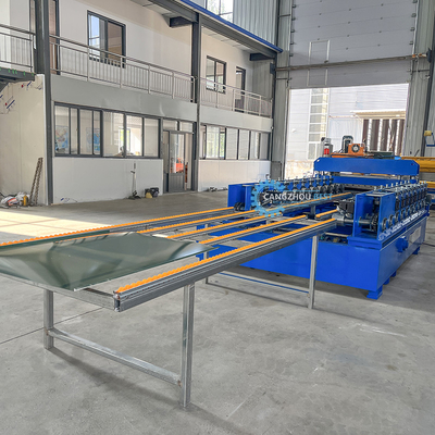 Otomatik Boyut Değiştirme PU Liner Çelik Profil Çatı Yaprak Rulo Formasyon Makinesi 0.3-0.8mm için