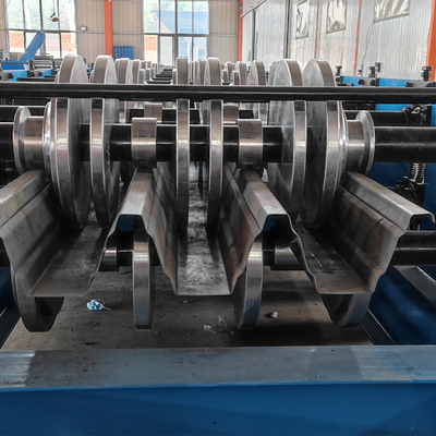 Otomatik Galvanizli Metal Döşeme Kat Levhası Rulo Şekillendirme Makinesi