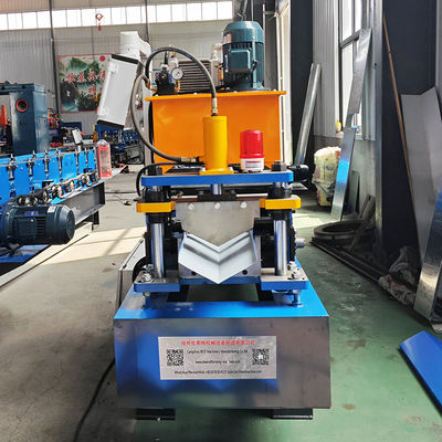 Renkli Çelik Kiremit Çatı Sırtı Kapağı Rulo Şekillendirme Makinesi PLC Kontrolü Hidrolik Çelik Profil Kesme