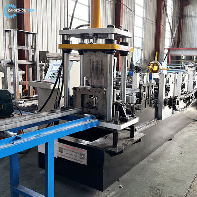 PLC Kontrollü Otomatik Değişim Boyutu 80-300mm C Aşık Rulo Şekillendirme Makinesi
